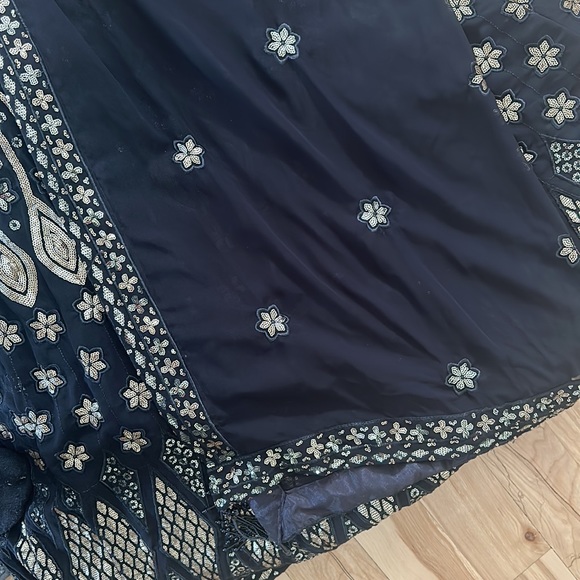 Lehenga Choli - Picture 7 of 7